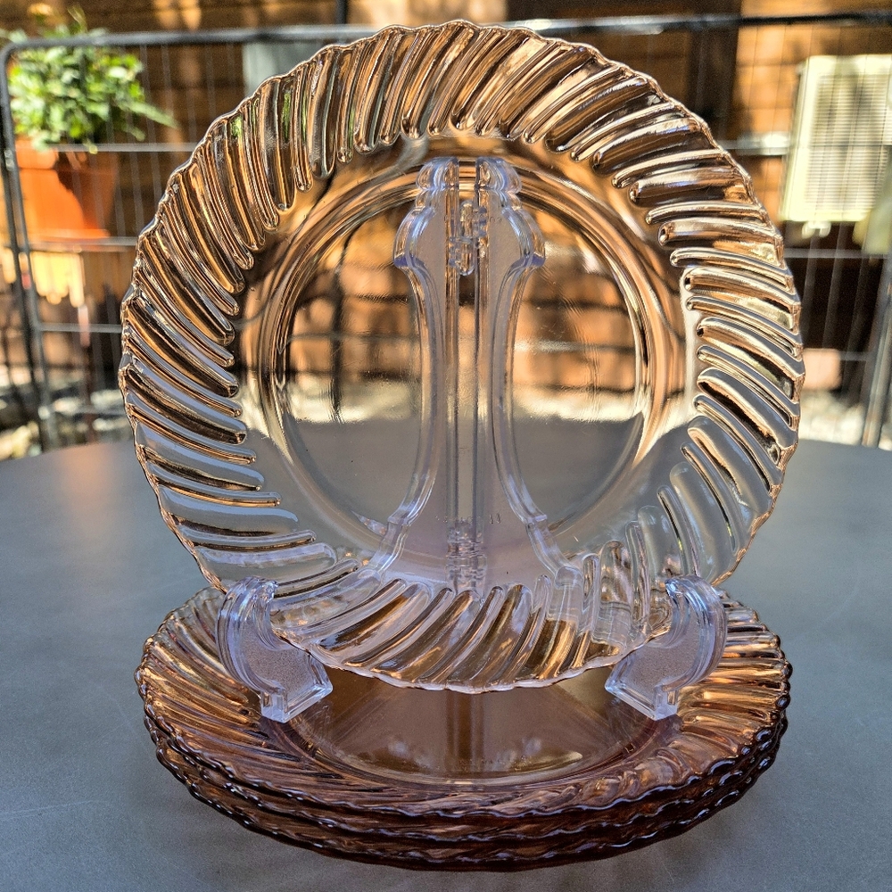 Set Of 4 Vintage Fortecrisa Pink Swirl "Radiance" 7 Inch Glass Plates Mexico